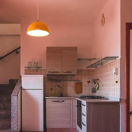 Casa Vacanze A Due Passi Dal Mare Feriehus *
