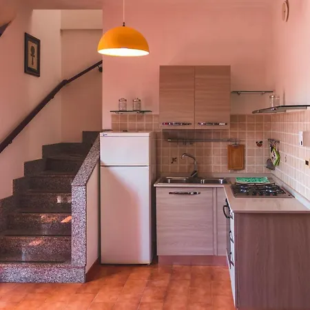 Casa Vacanze A Due Passi Dal Mare Torre Mozza