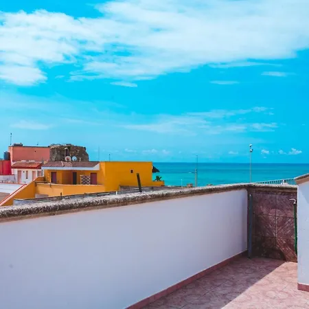 Casa Vacanze A Due Passi Dal Mare * Torre Mozza