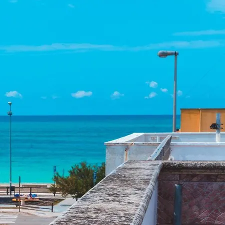Casa Vacanze A Due Passi Dal Mare Torre Mozza